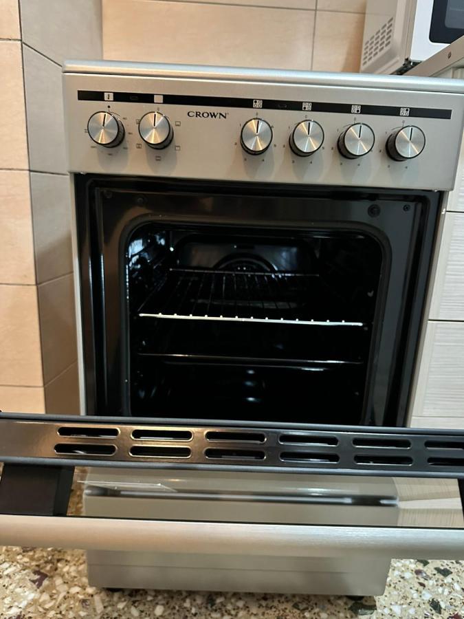 Cozy Apartment At Gazi Square Atene Esterno foto