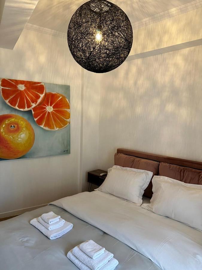Cozy Apartment At Gazi Square Atene Esterno foto
