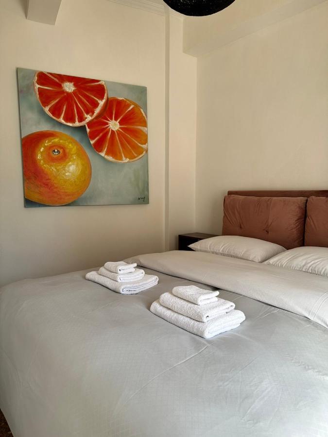 Cozy Apartment At Gazi Square Atene Esterno foto
